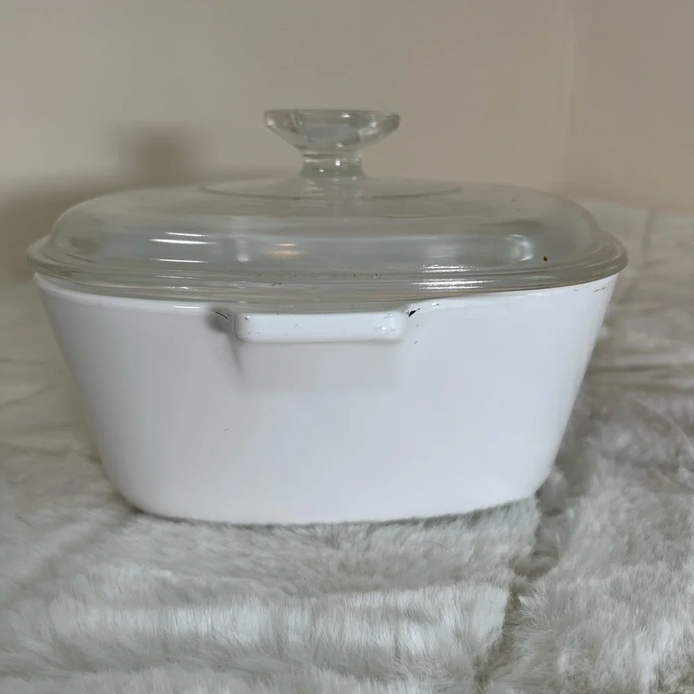 Vintage CorningWare Blue Cornflower P-2 1/2-B 2.5 Qt Casserole w Lid